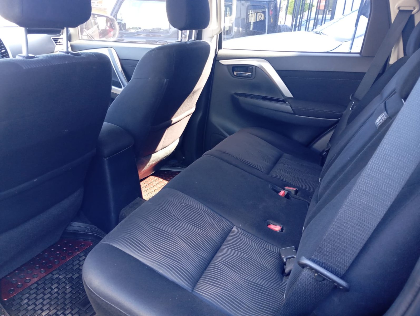 Mitsubishi MONTERO SPORT 2.4 2WD MT 2022 - Imagen 9 de 12