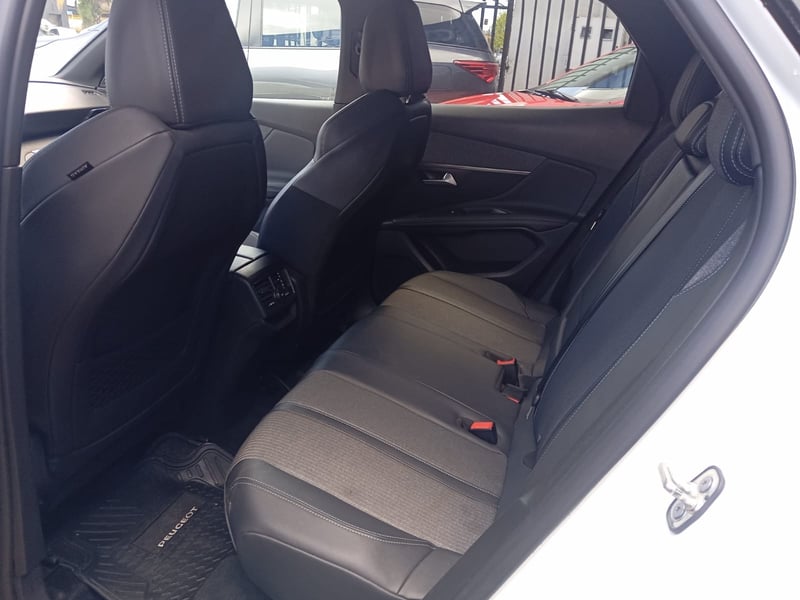 Peugeot 3008 BLUE HDI 130 EAT8 1.5 AUT 2024 - Imagen 12 de 12