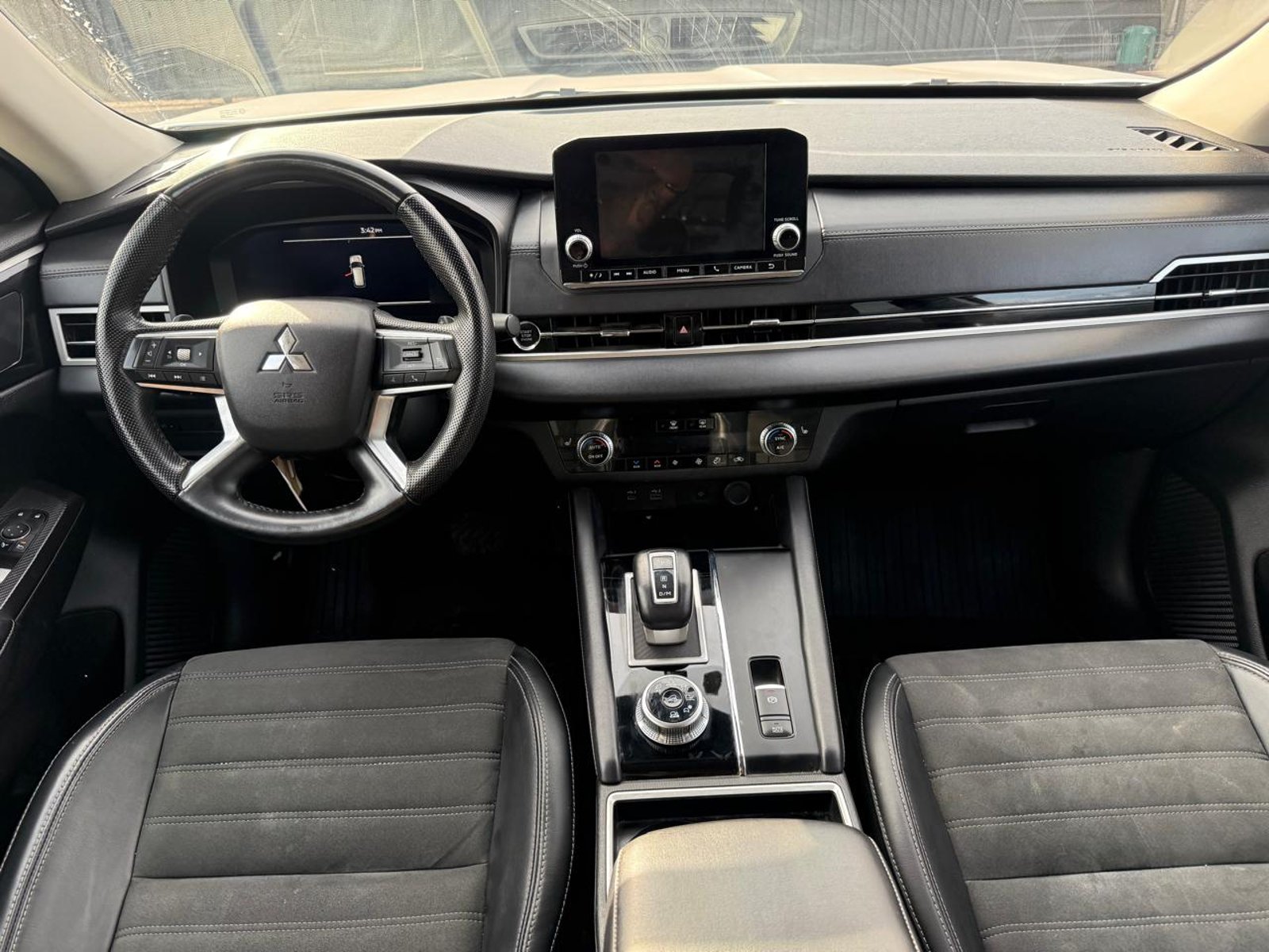 Mitsubishi OUTLANDER GLS 4X4 2.5 AT 2024 - Imagen 12 de 20