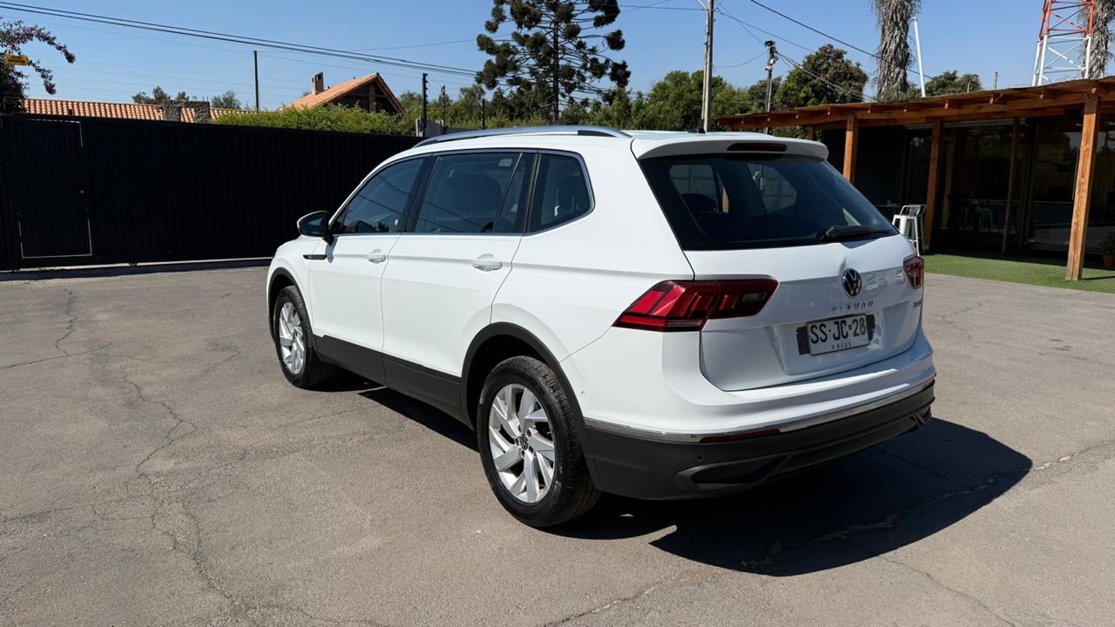 Volkswagen TIGUAN 1.4 AT 2023 - Imagen 3 de 20