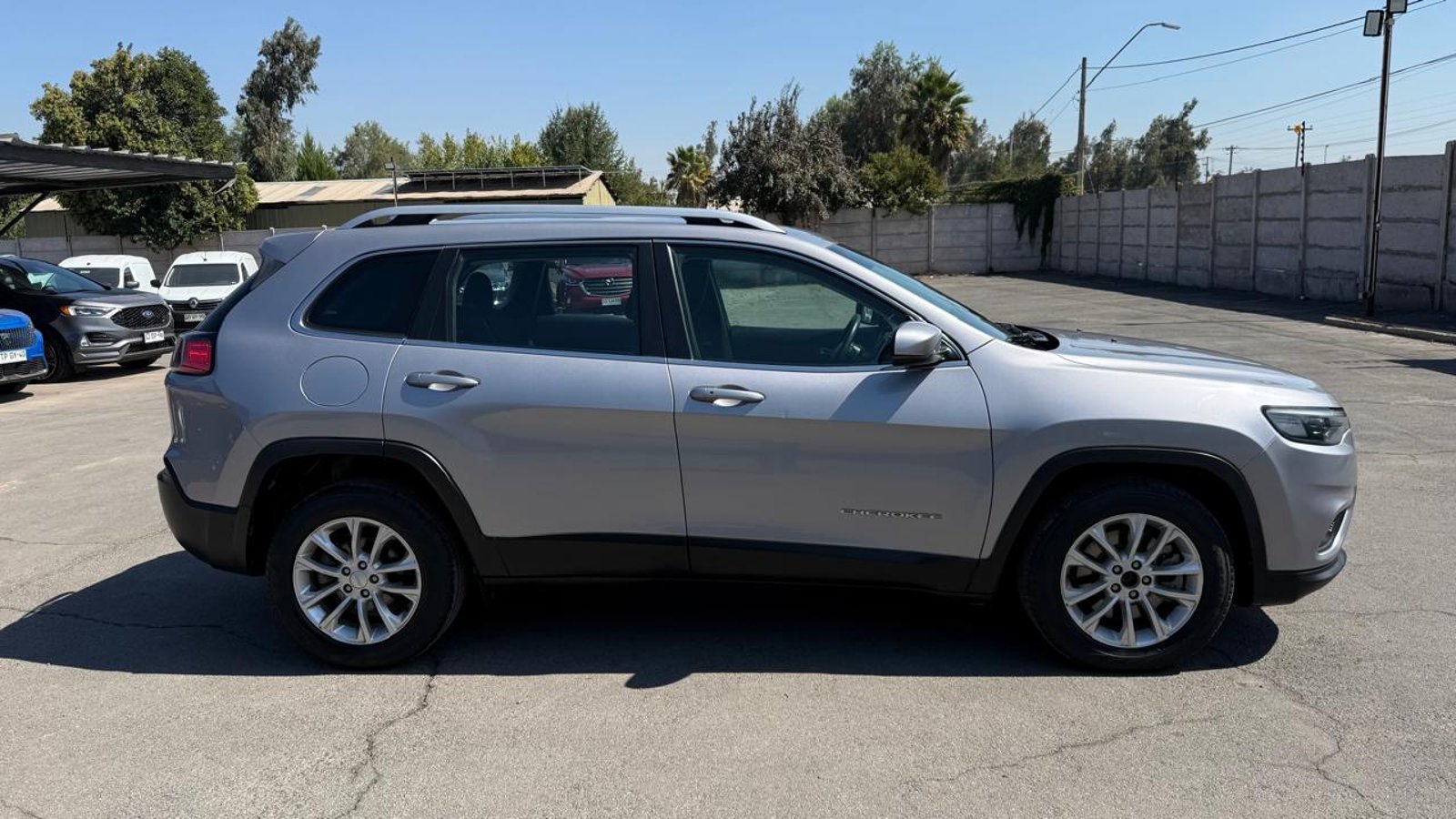 Jeep CHEROKEE LONGITUDE 4X2 2019 - Imagen 6 de 20