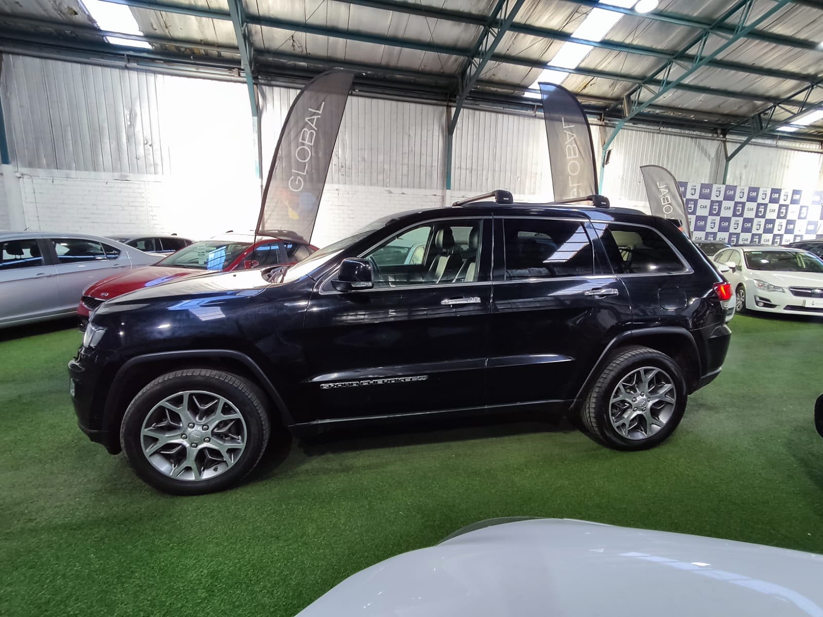 Jeep GRAND CHEROKEE LTD 4X4 3.6 AUT 2022 - Foto 2 de 15