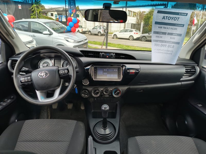 Toyota HI LUX DCAB MT 4X4 2.4 2024 - Imagen 7 de 10