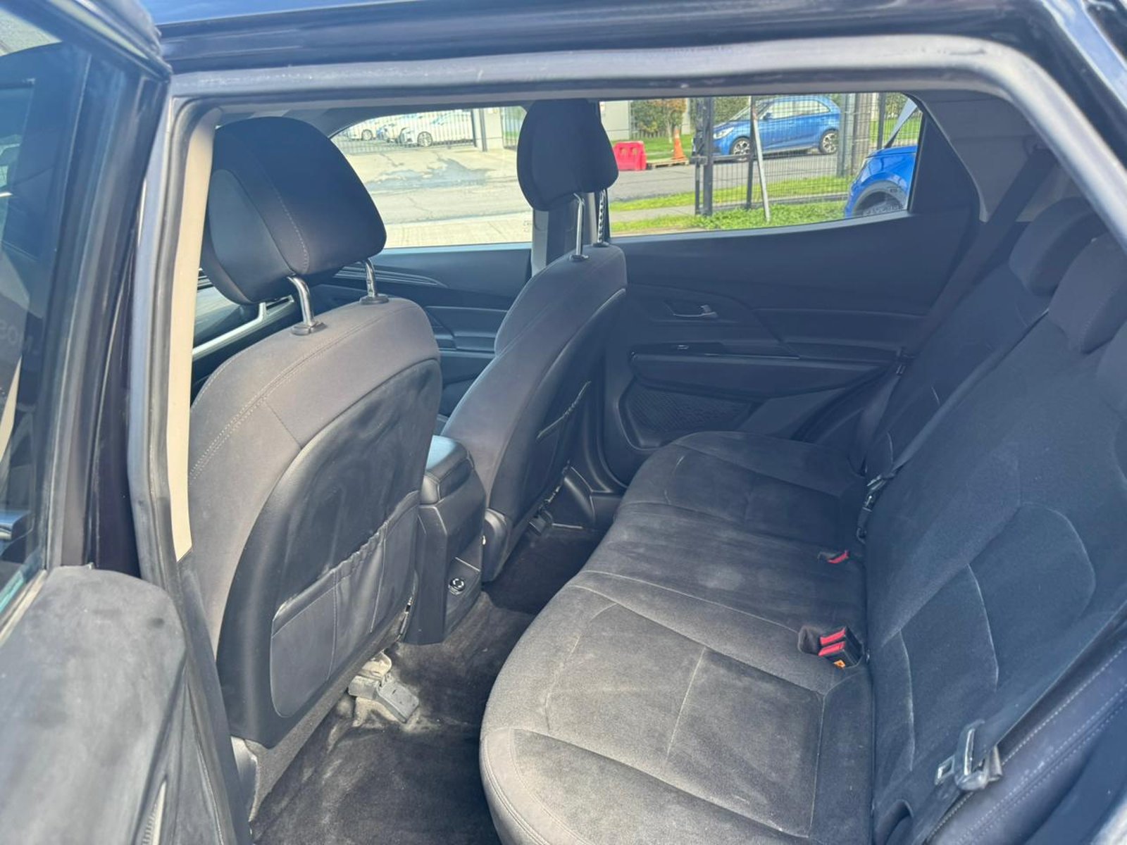 SSANGYONG NEW KORANDO LX 1.5 2021 - Imagen 7 de 10