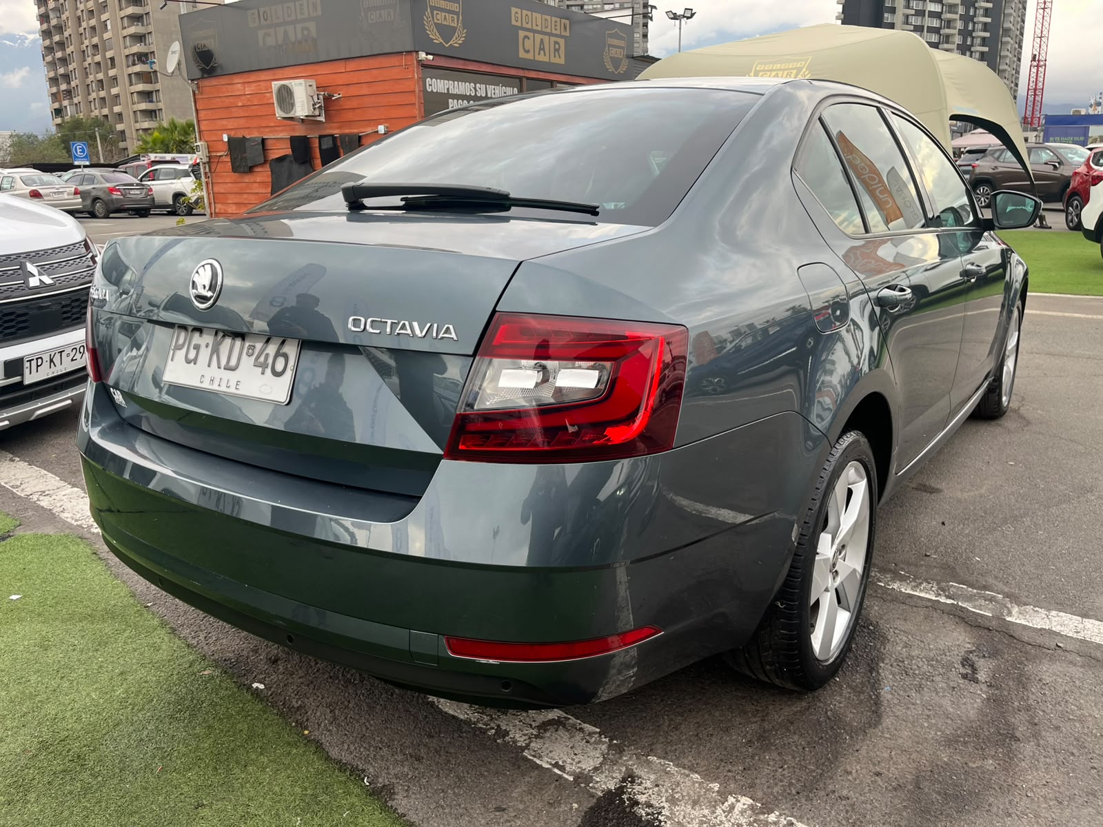 Skoda OCTAVIA 1.4 AUT 2020 - Foto 5 de 20