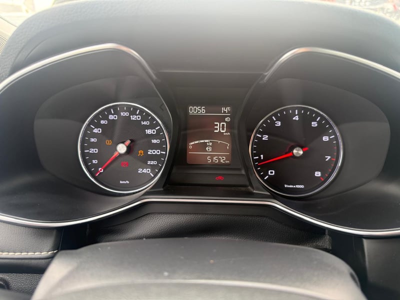 MG 6 DLX 1.5 2022 - Imagen 14 de 20