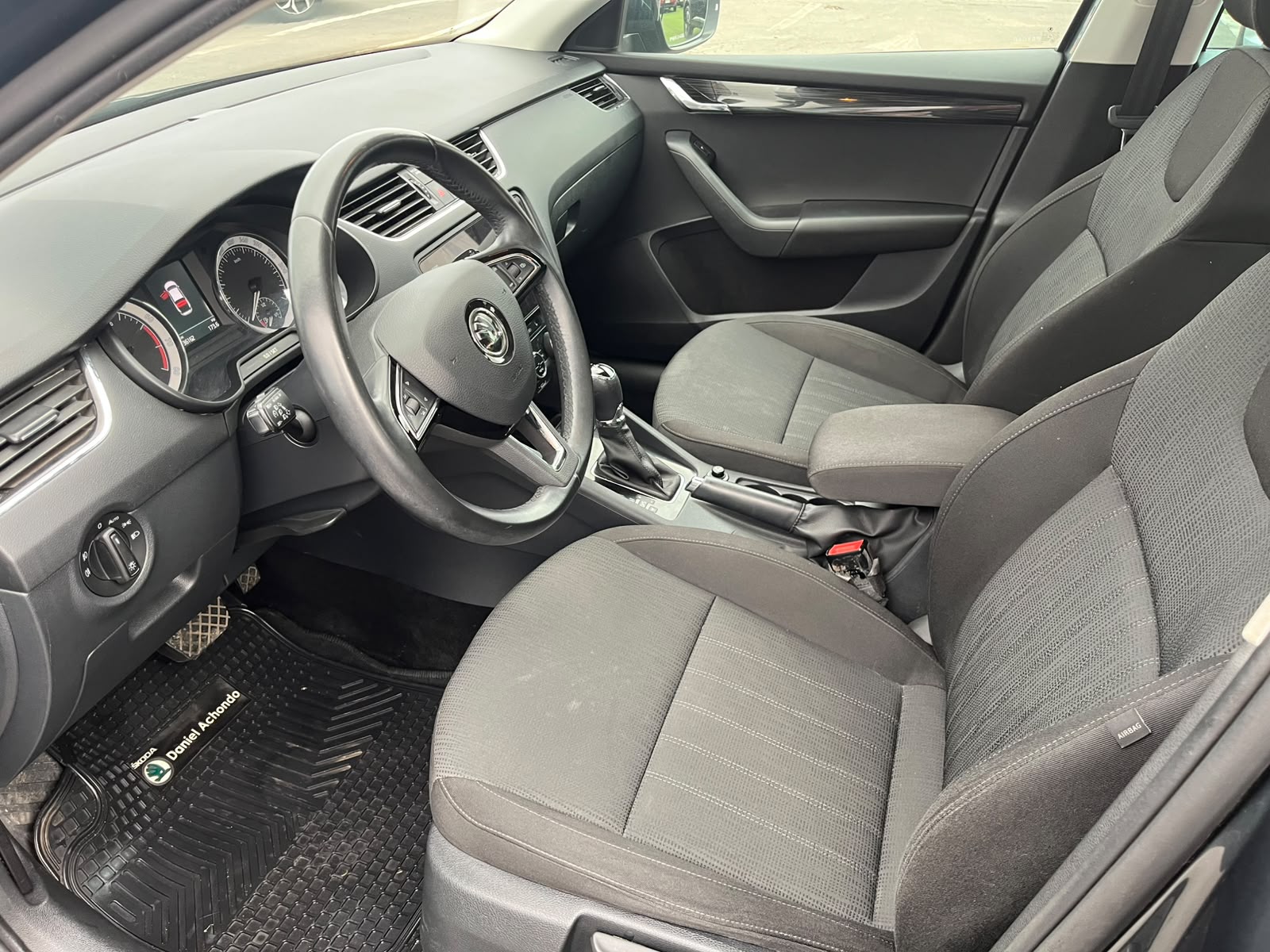 Skoda OCTAVIA 1.4 AUT 2020 - Imagen 9 de 20