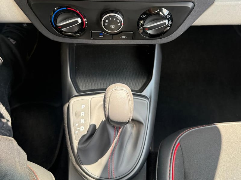 Hyundai GRAND I10 1.2 AUT 2025 - Imagen 17 de 20