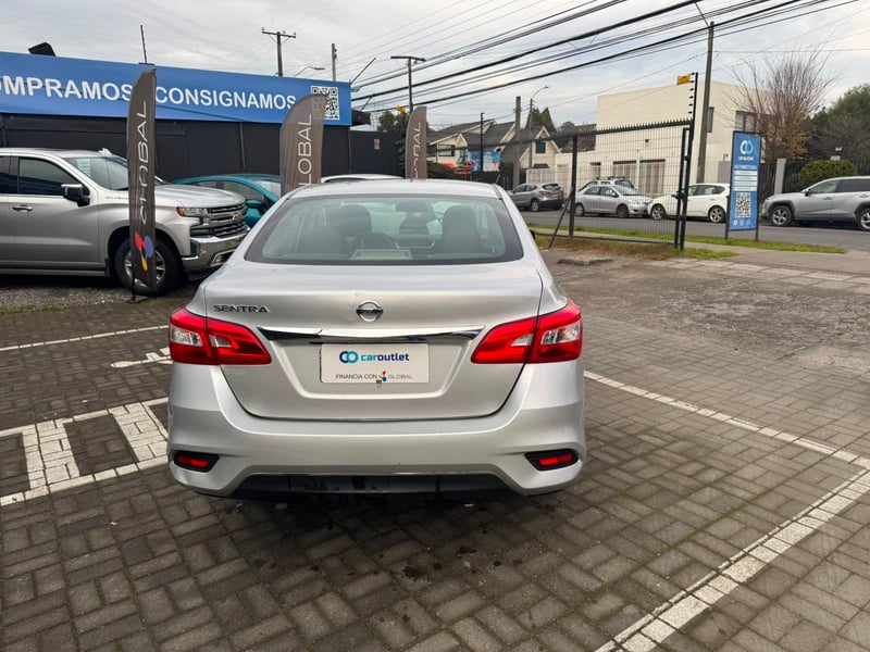 Nissan SENTRA 1.8 AT 2019 - Imagen 3 de 11