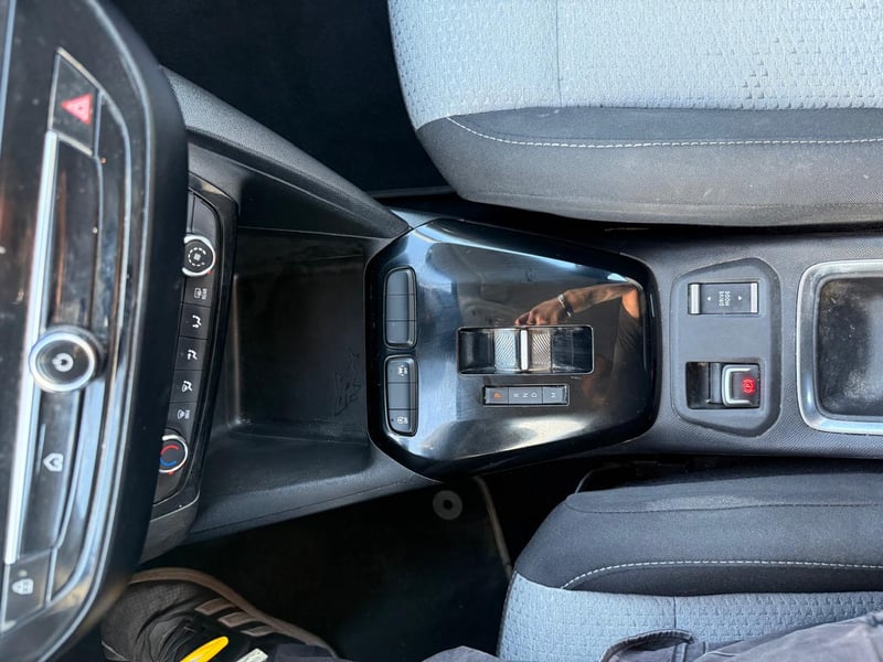 Opel CORSA 100 1.2 AUT 2025 - Imagen 18 de 20
