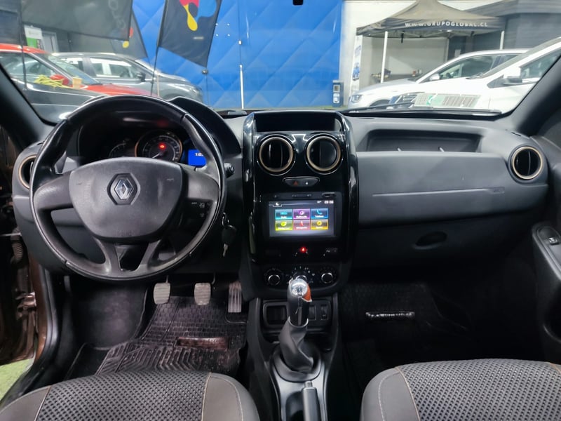 Renault DUSTER DYNAMIQUE 1.6 2017 - Imagen 12 de 15