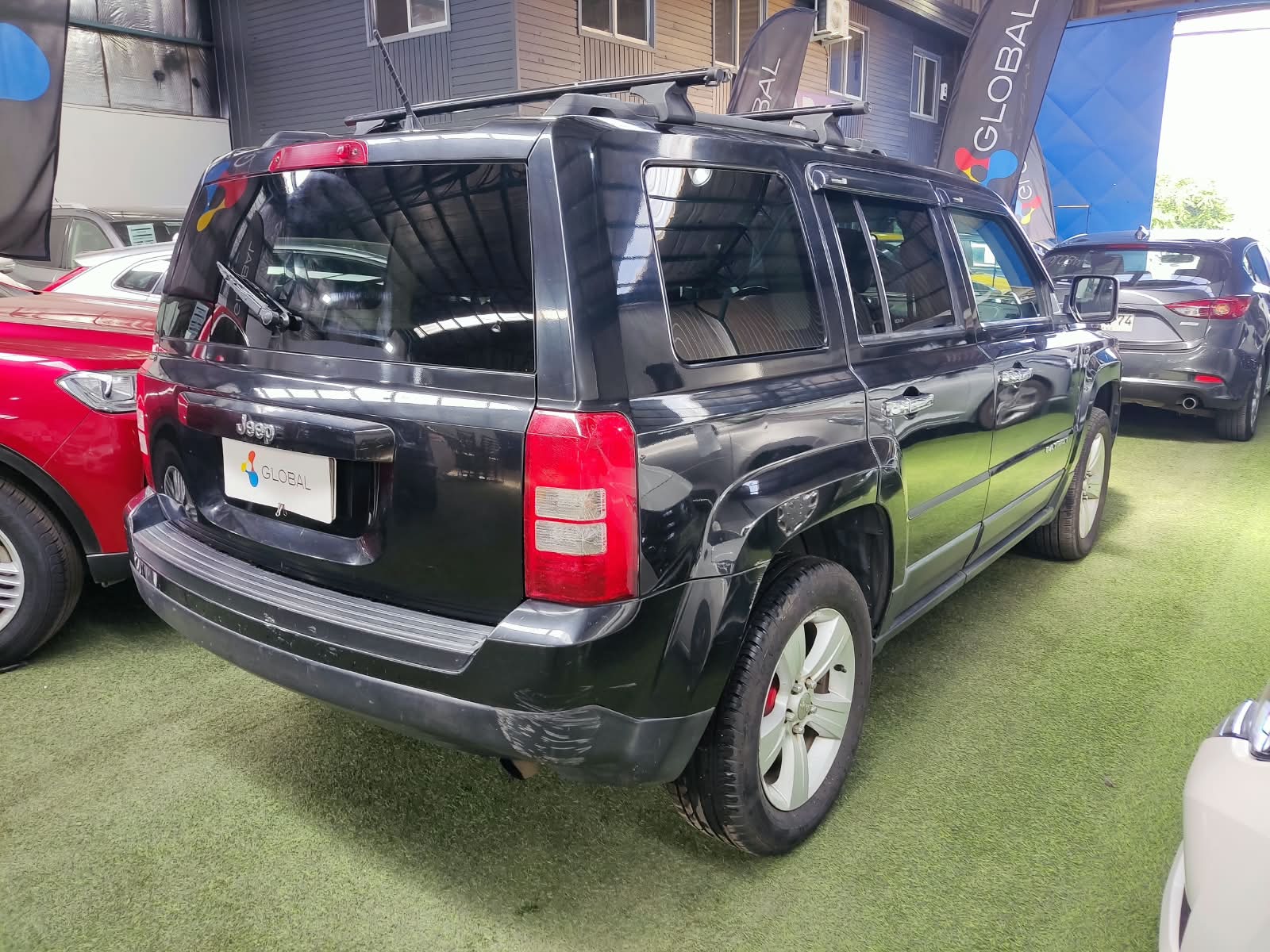 Jeep PATRIOT 4X4 2.4 AUT 2011 - Foto 5 de 16