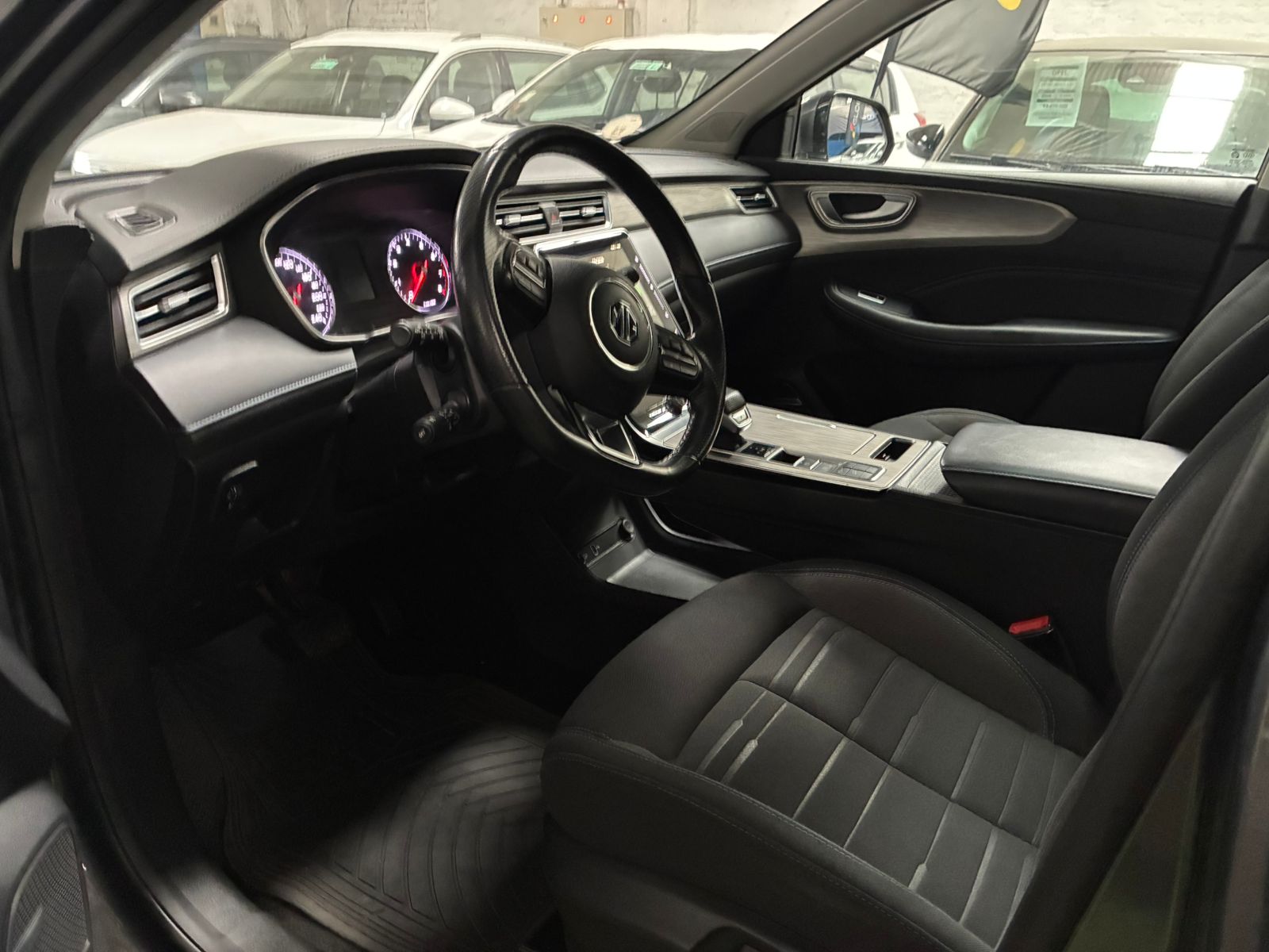 MG RX5 1.5 2024 - Imagen 7 de 12