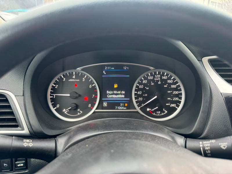 Nissan SENTRA 1.8 AT 2019 - Imagen 7 de 11