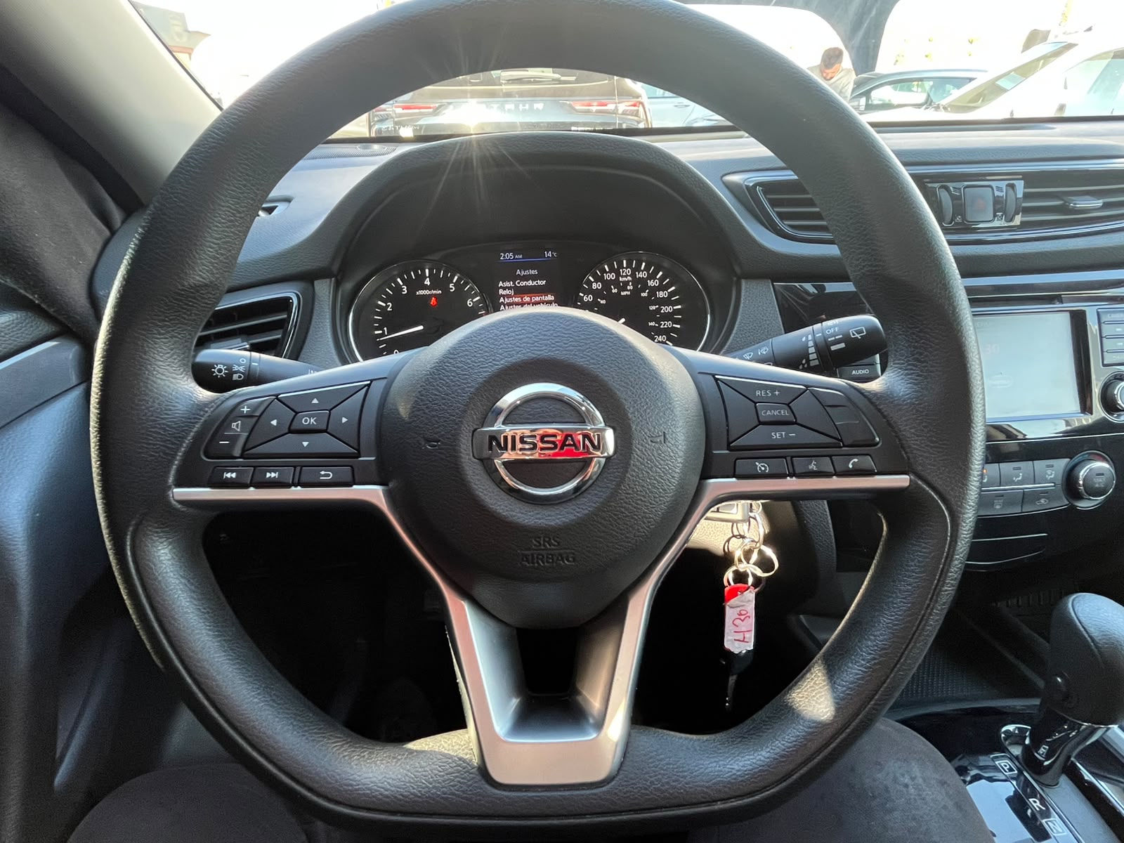 NISSAN X TRAIL T32 CVT 2.5 AUT 2022 - Imagen 12 de 18