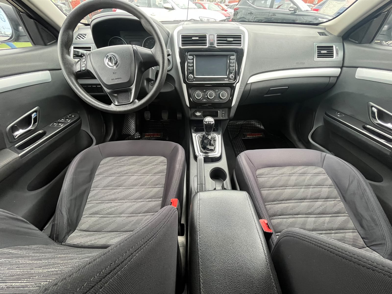 Dongfeng JOYEAR S50 1.5 2021 - Imagen 10 de 15