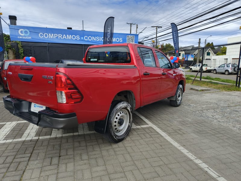 Toyota HI LUX DCAB MT 4X4 2.4 2024 - Imagen 4 de 10