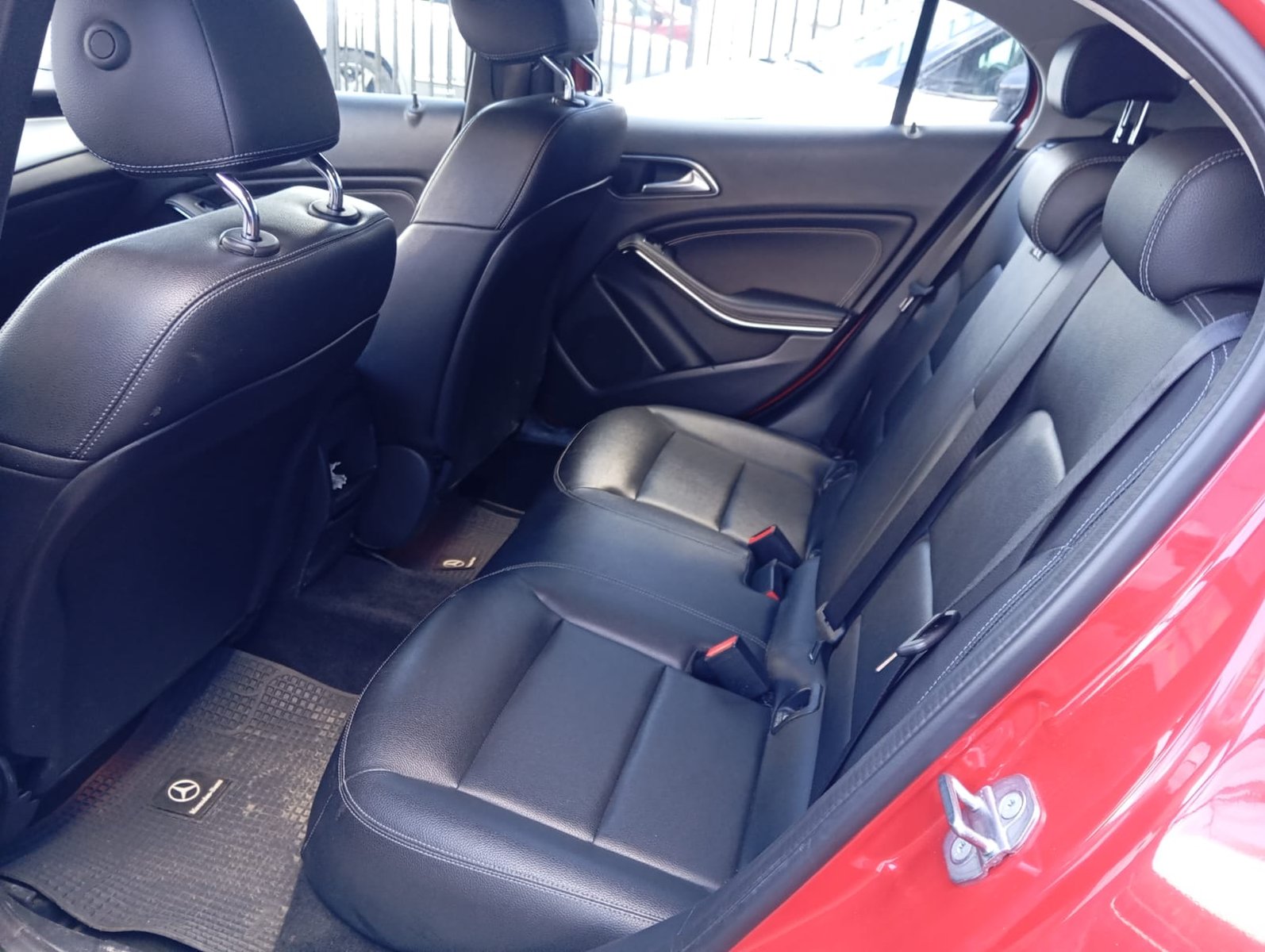 Mercedes-Benz GLA 200 HB 1.6 2020 - Imagen 14 de 14