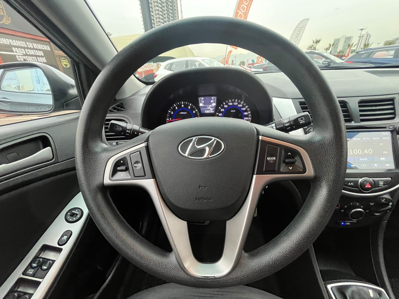 HYUNDAI ACCENT RB HB 1.4 2018 - Imagen 12 de 17