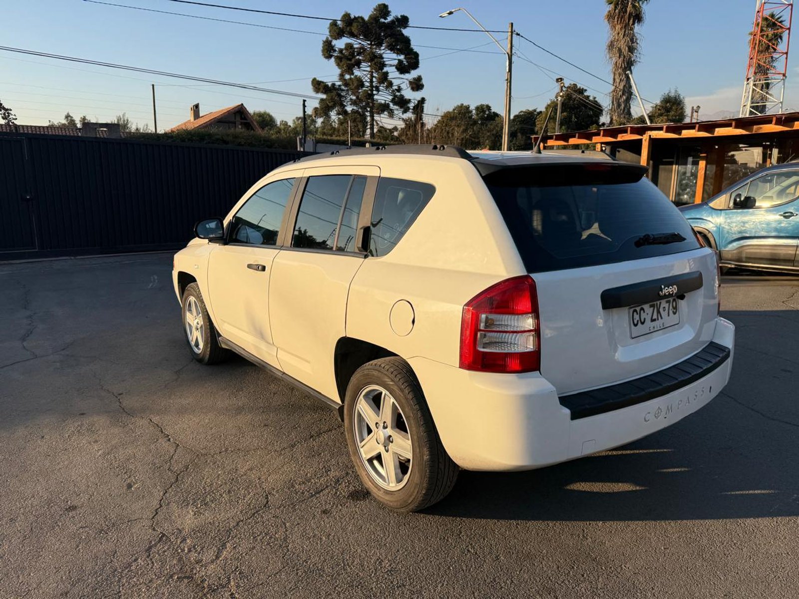 JEEP COMPASS SPORT 2.4 2010 - Foto 3 de 20