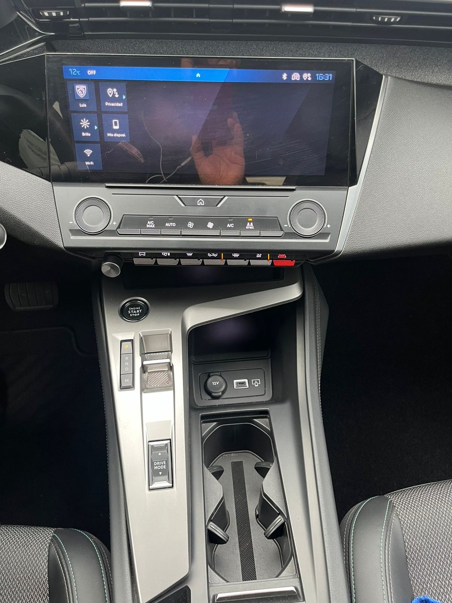 Peugeot 308 BLUEHDI 1.5 AUT 2024 - Imagen 14 de 18