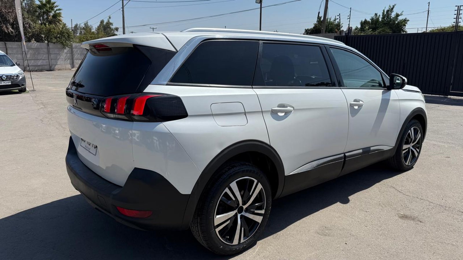 Peugeot 5008 BLUEHDI 130 1.5 AUT 2020 - Imagen 5 de 19