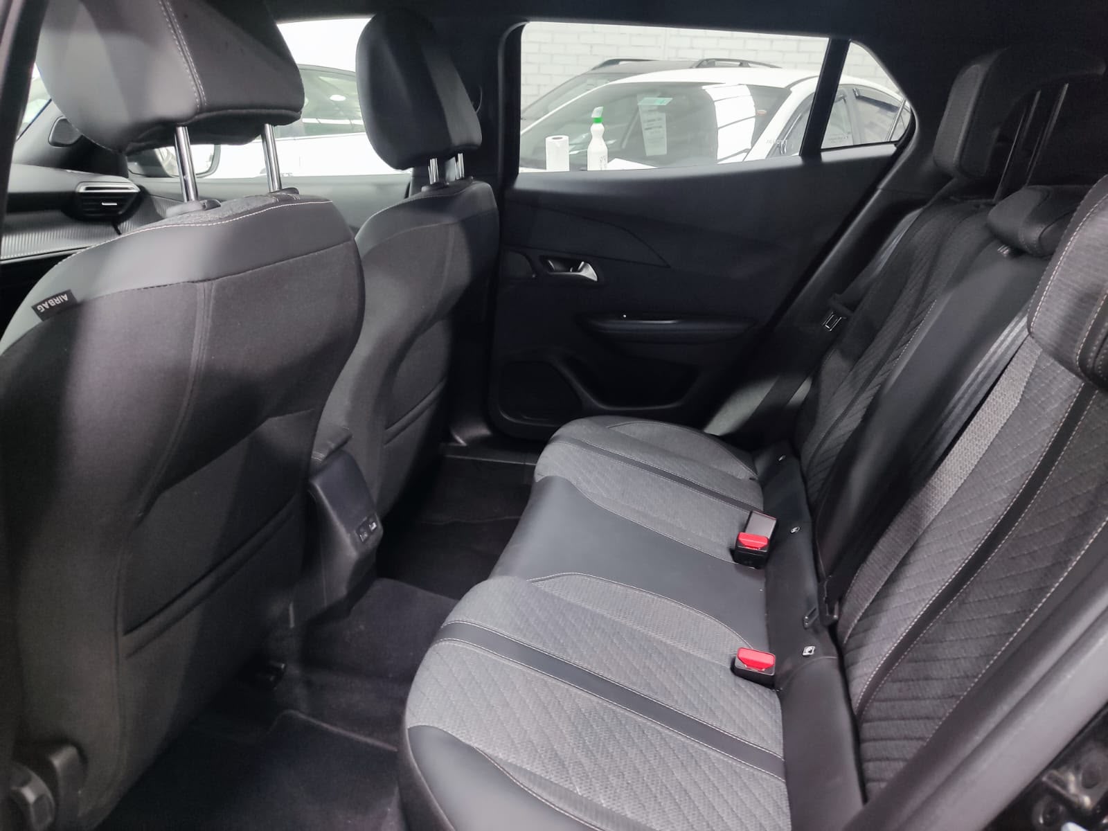 Peugeot 2008 BLUE HDI 130 EAT8 1.5 AUT 2025 - Imagen 12 de 13