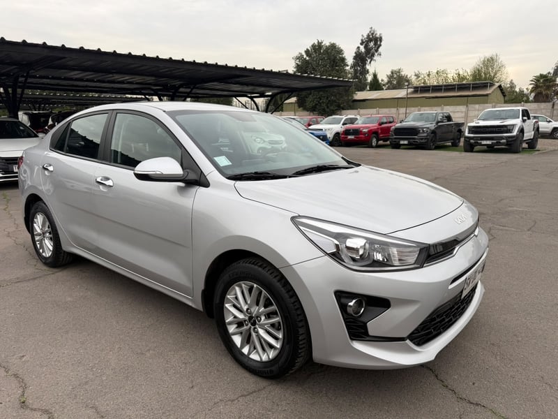 Kia RIO 4 6MT 1.4 2023 - Imagen 7 de 20