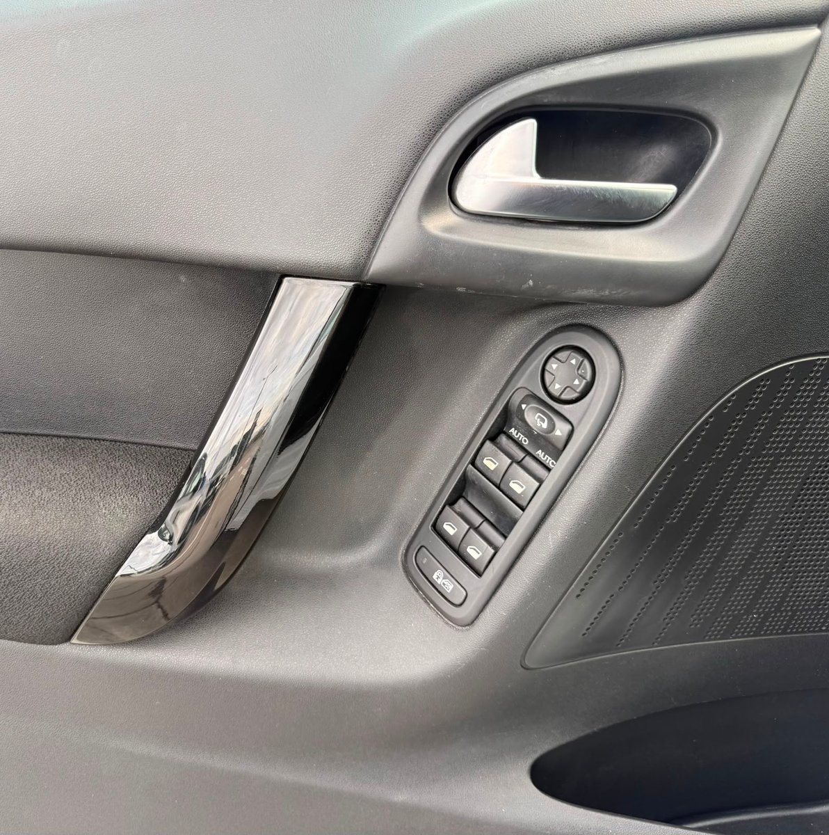 Citroën C3 1.6 2015 - Imagen 10 de 18