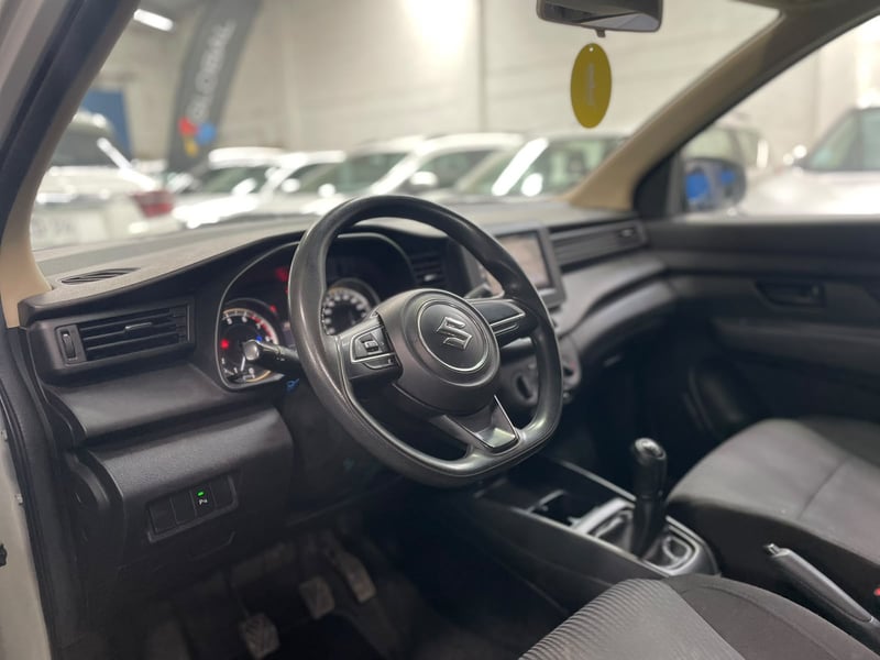 Suzuki ERTIGA GLX 1.5 2020 - Imagen 8 de 10