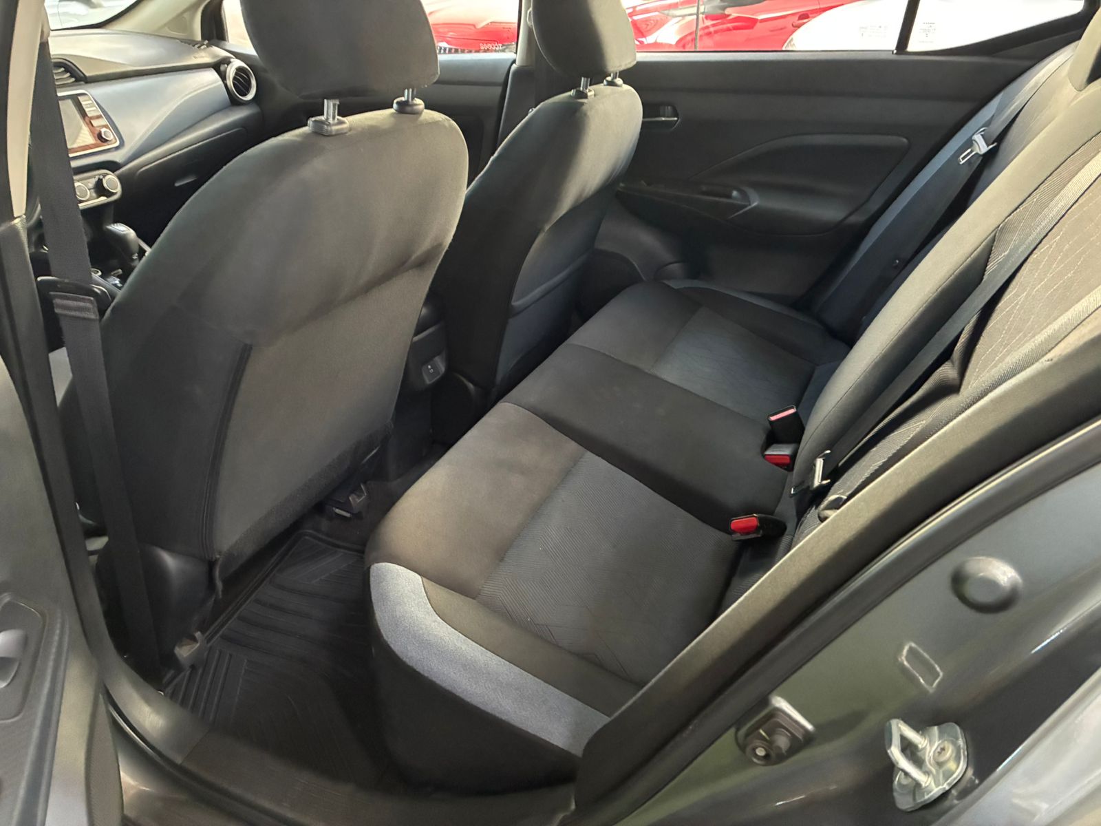 Nissan VERSA ADVANCE 1.6 AUT 2024 - Imagen 10 de 11