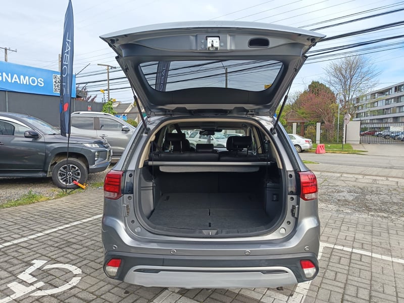 Mitsubishi OUTLANDER GLS 4X4 2.5 AT 2022 - Imagen 11 de 11