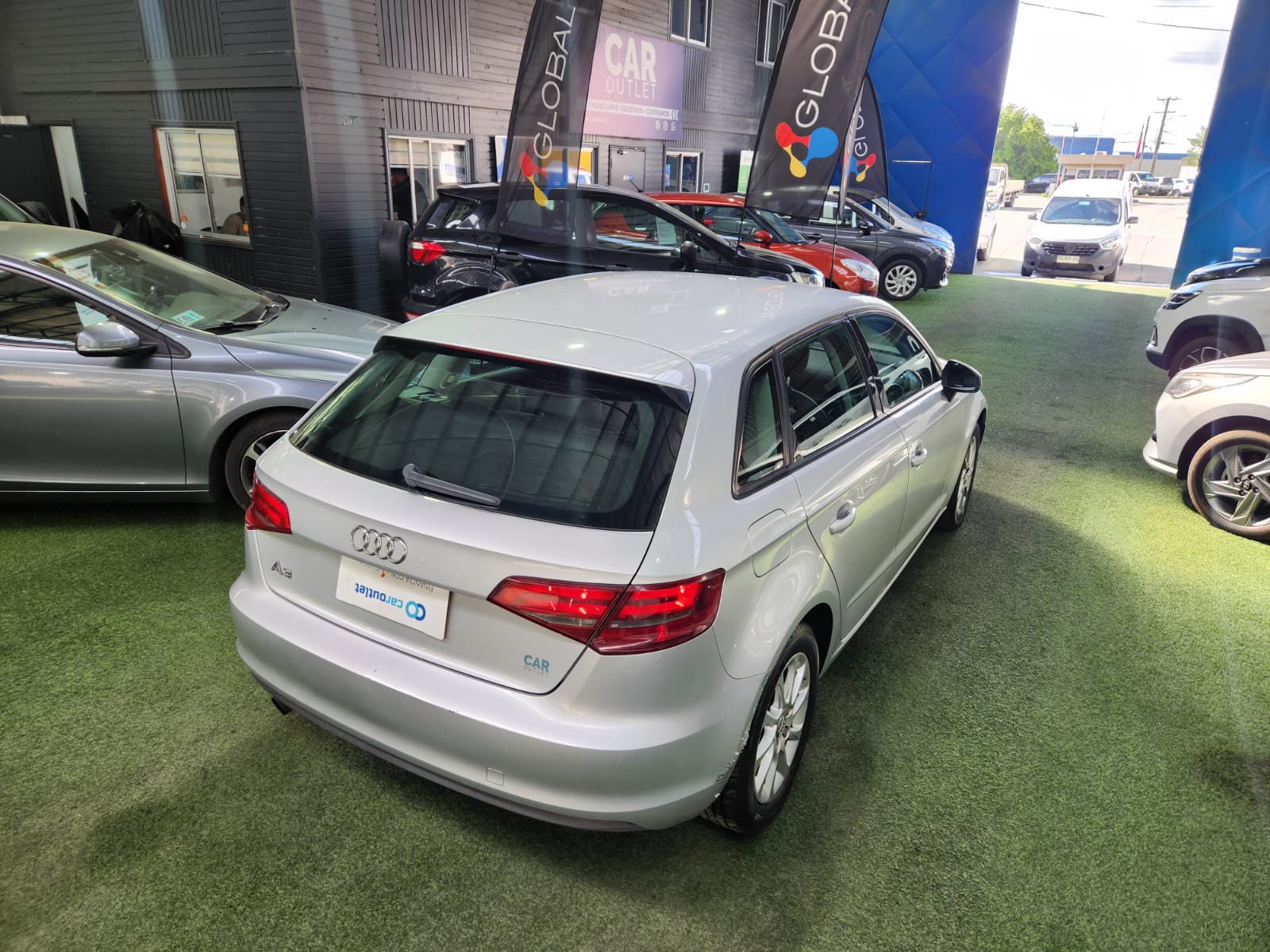 Audi A3 ATTRACTION 1.2 TFSI STRONIC 2014 - Foto 4 de 13