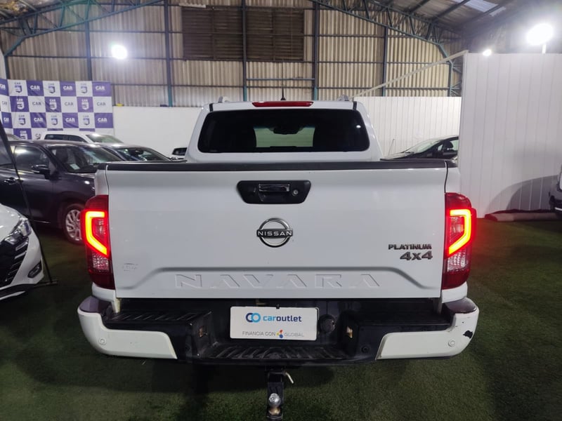 Nissan NAVARA DC 4X4 2.3 AUT 2023 - Imagen 4 de 15