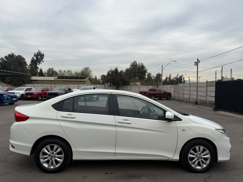 Honda NEW CITY LX 1.5 2018 - Imagen 6 de 20