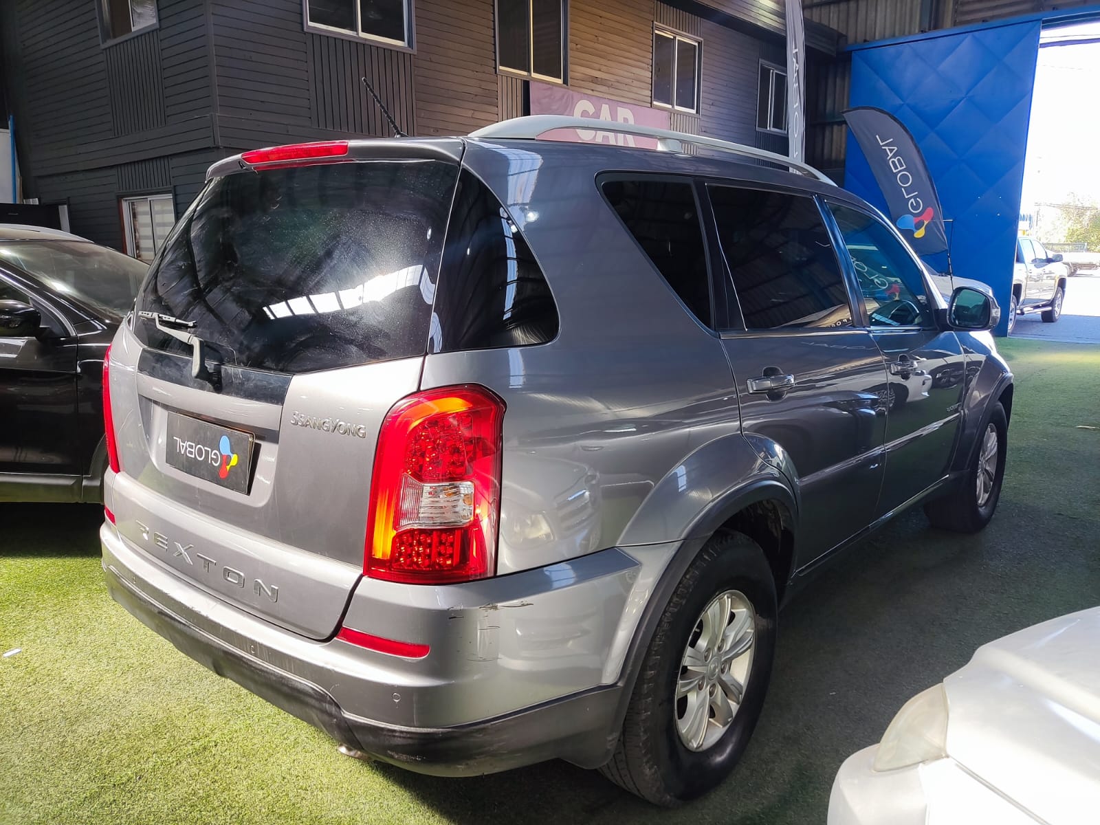 SsangYong REXTON 2.0 2016 - Foto 5 de 14
