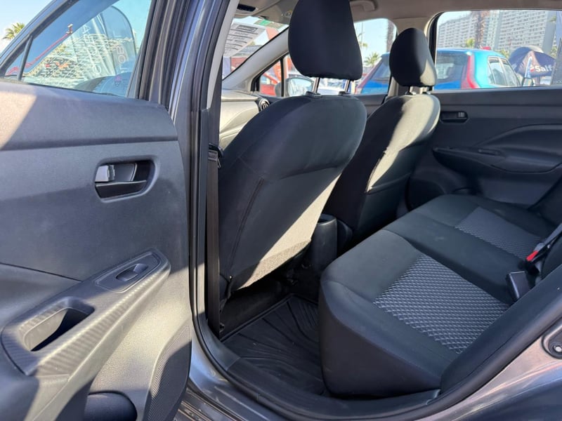 Nissan VERSA SENCE 1.6 2024 - Imagen 17 de 19