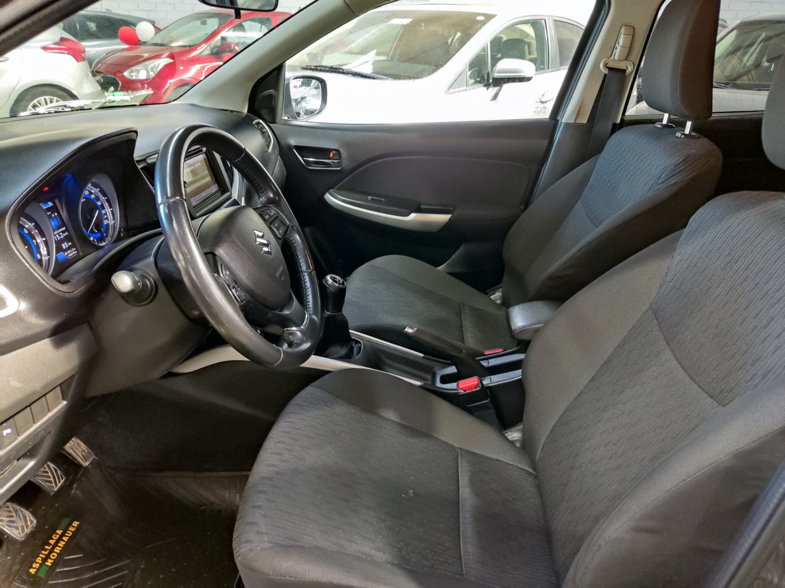 Suzuki BALENO 2018 - Imagen 9 de 14