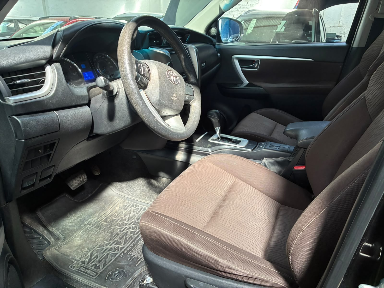 Toyota FORTUNER OTTO 2.7 AUT 2019 - Imagen 7 de 12