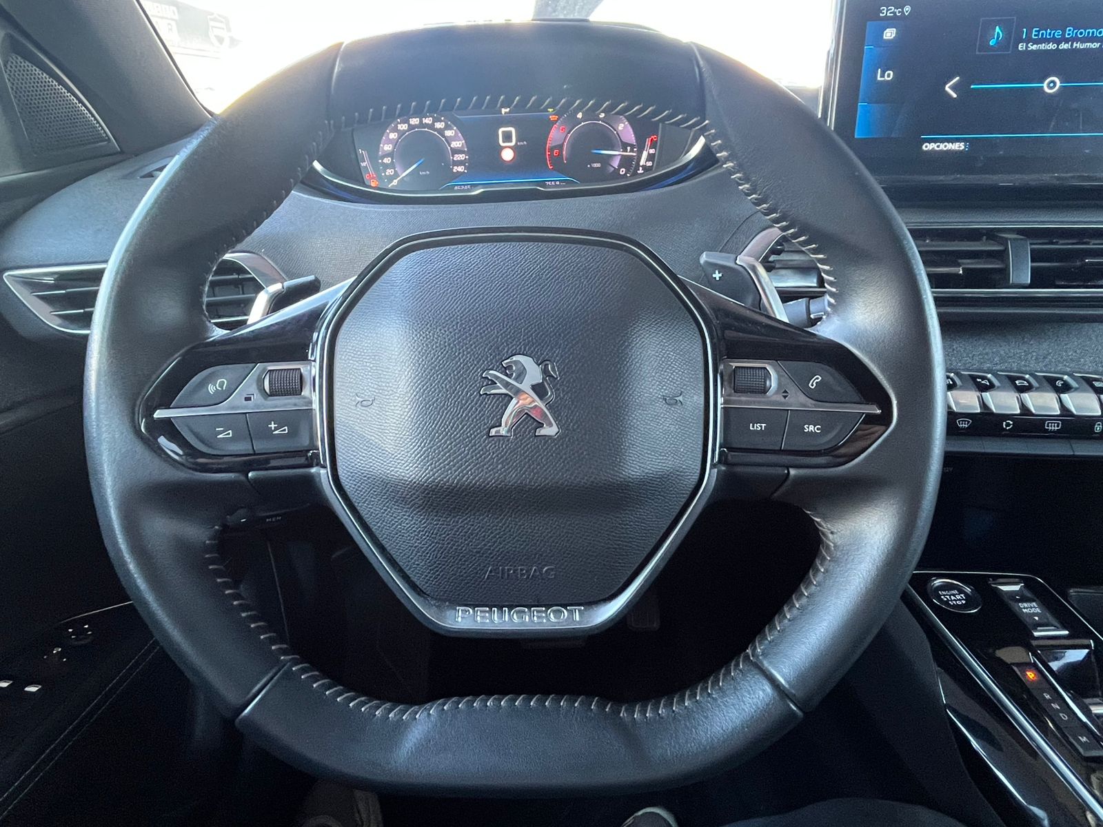 PEUGEOT 5008 BLUEHDI 130 1.5 AUT 2024 - Imagen 12 de 20