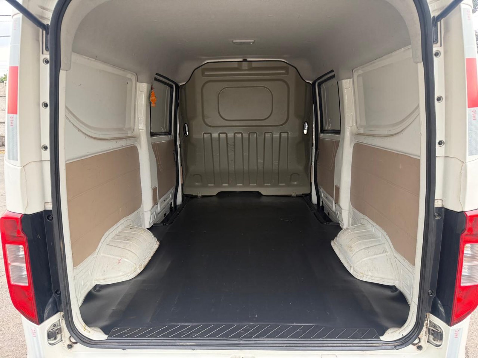 KYC V3 CARGO VAN 1.5 2025 - Imagen 20 de 20