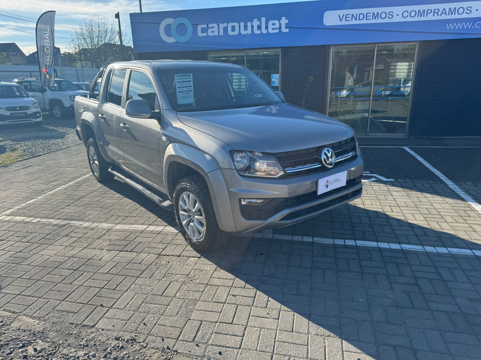 Volkswagen AMAROK COMFORTLINE 4X4 2.0 AUT 2023 - Foto 5 de 11