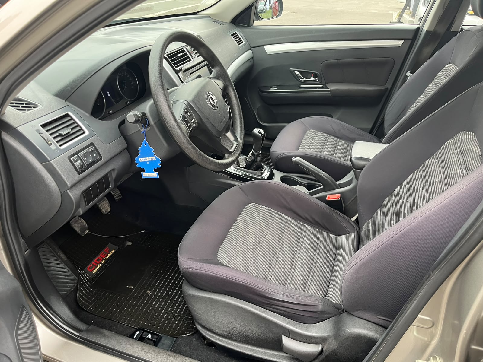 Dongfeng JOYEAR S50 1.5 2021 - Imagen 9 de 15