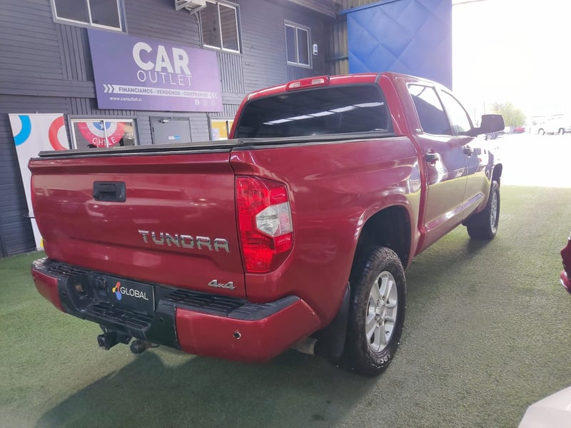 Toyota TUNDRA DCAB 4X4 5.7 2019 - Imagen 4 de 14