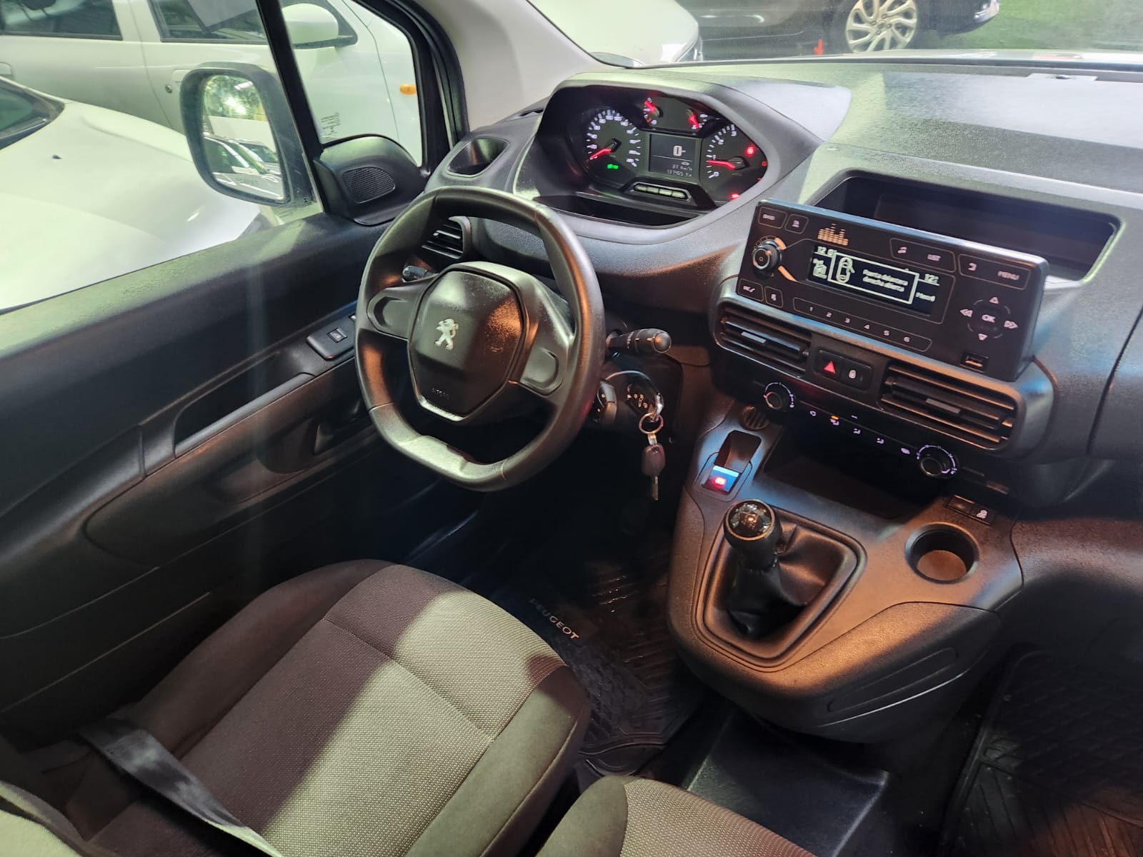 Peugeot PARTNER HDI 1.6 2022 - Imagen 10 de 10