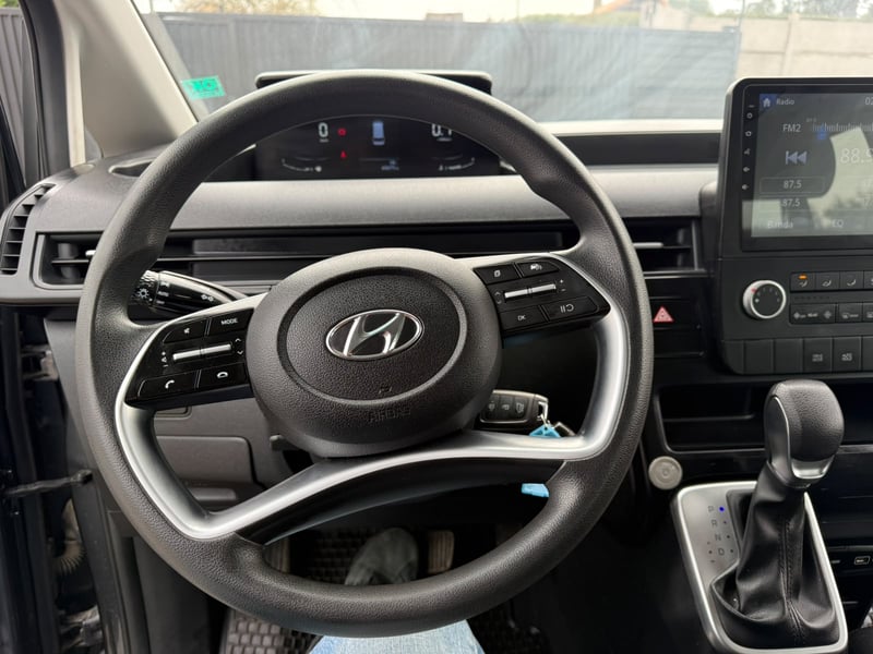 Hyundai STARIA US4 CRDI 2.2 AUT 2024 - Imagen 13 de 19