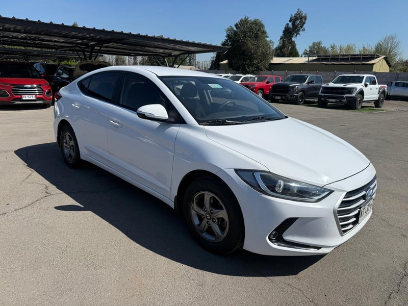 Hyundai ELANTRA AD 1.6 2018 - Imagen 7 de 20
