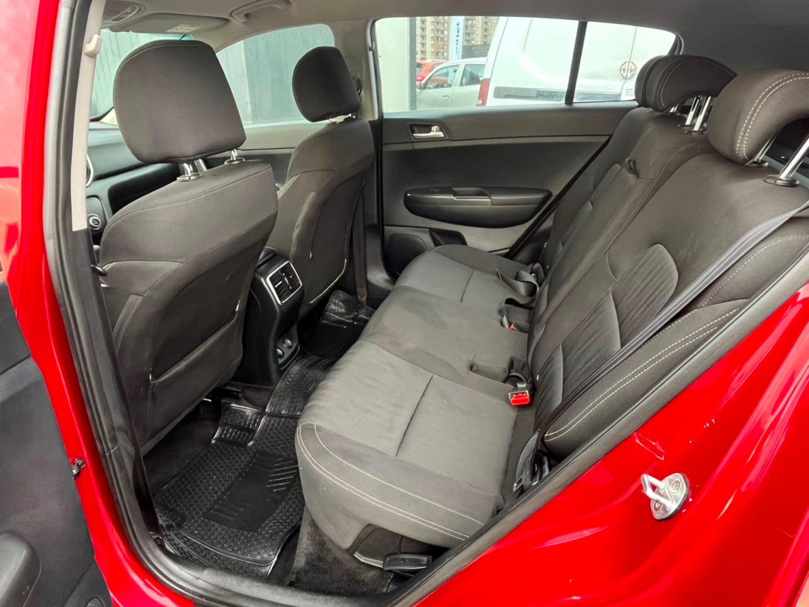 Kia SPORTAGE LX 2.0 AT 2016 - Imagen 16 de 17
