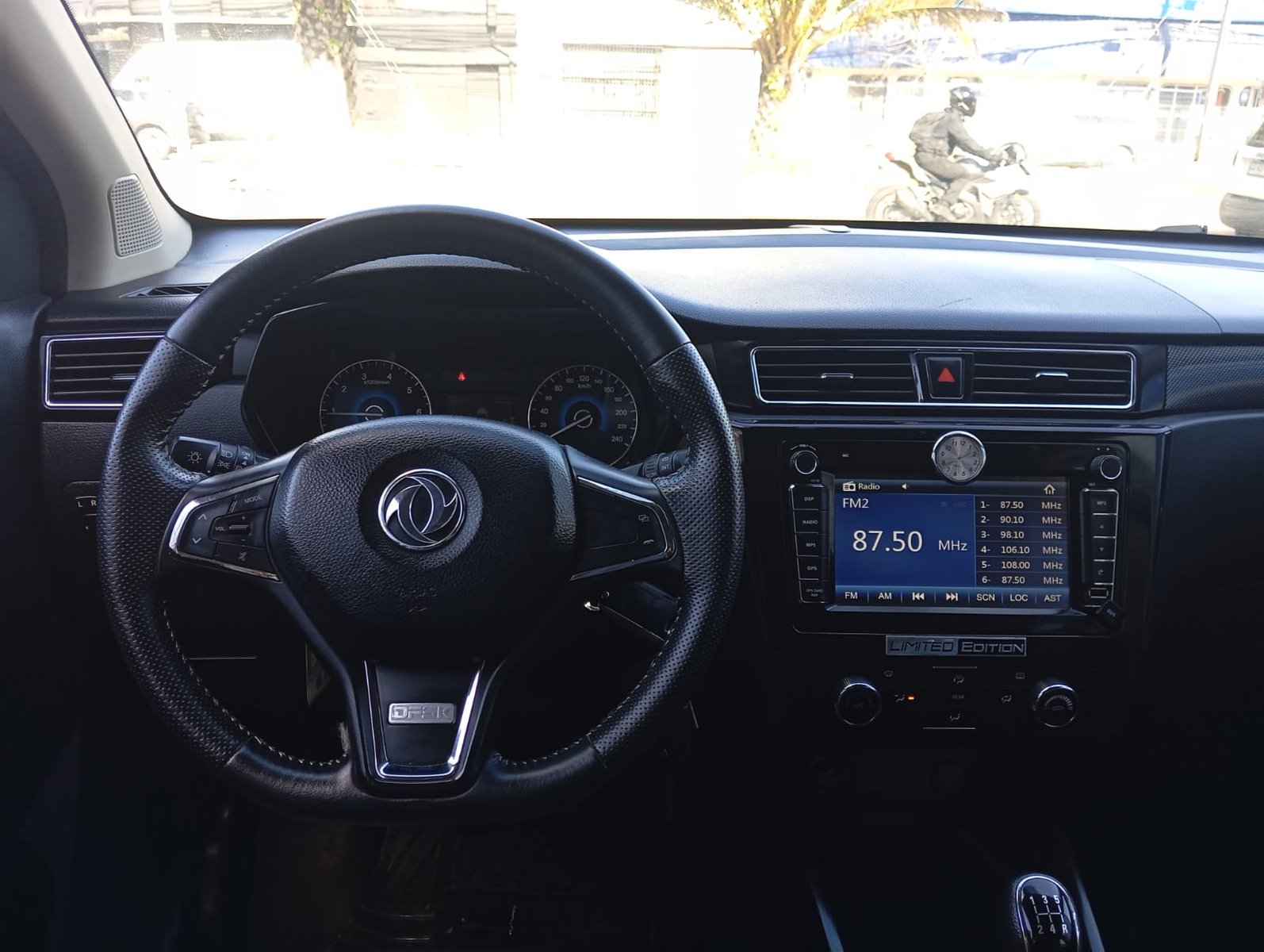 DFSK SUV GLORY 580 1.8 2022 - Imagen 8 de 13