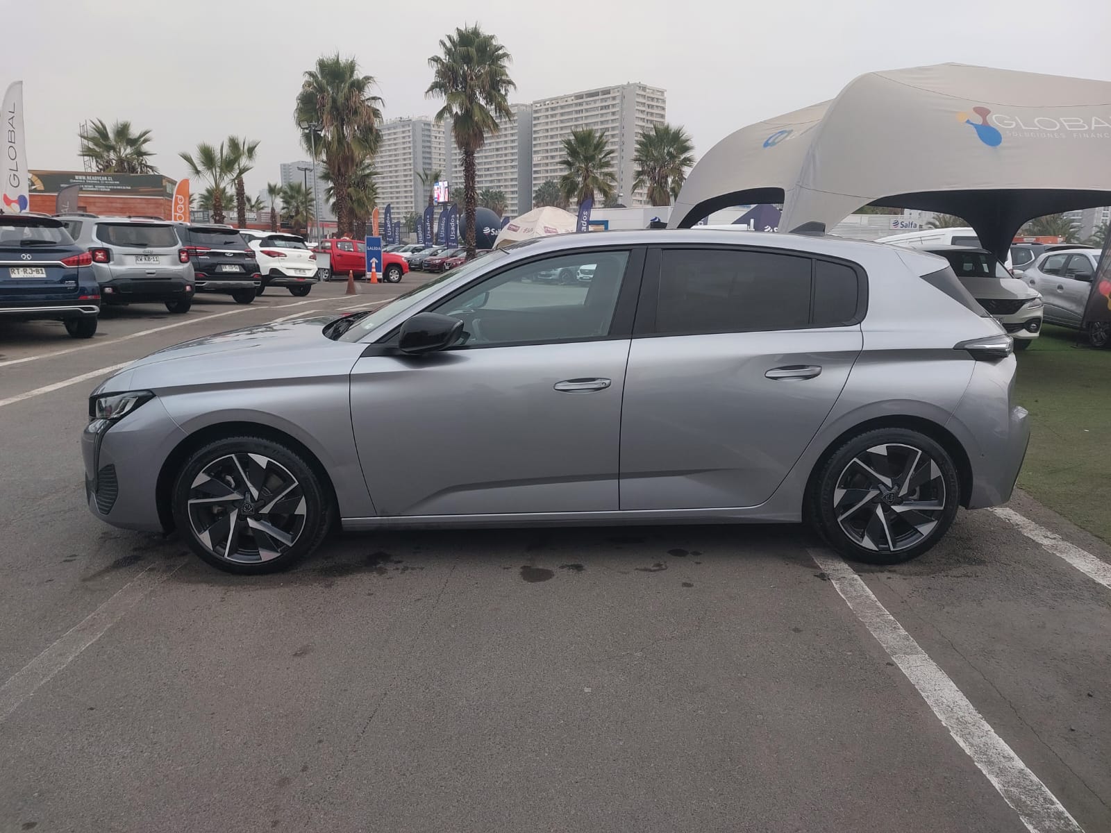 Peugeot 308 BLUEHDI 1.5 AUT 2024 - Foto 2 de 18